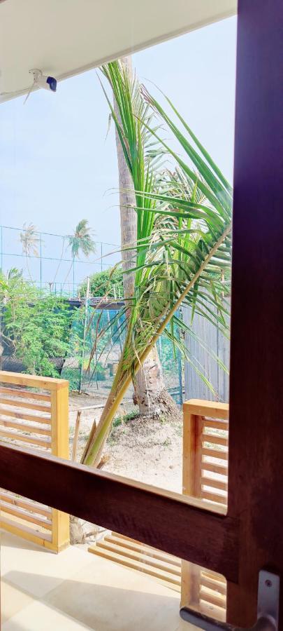 Cowry Inn Fulidhoo Bagian luar foto