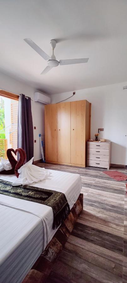 Cowry Inn Fulidhoo Bagian luar foto